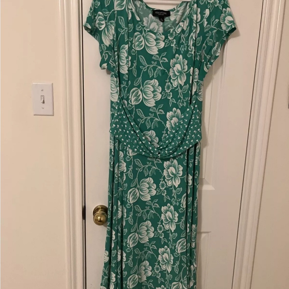Perception Women’s Short Sleeve Scroll Puff Print midi dress l. Size XL